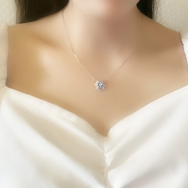 Swarovski 2025 Blue Sunflower Necklace - Image 3