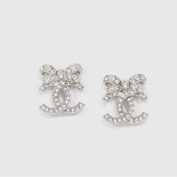 Chanel classic double-C bow-shaped diamond-studded stud earrings