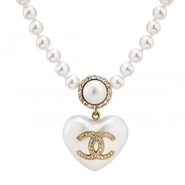 Chanel pearl heart-shaped necklace, women's style, white