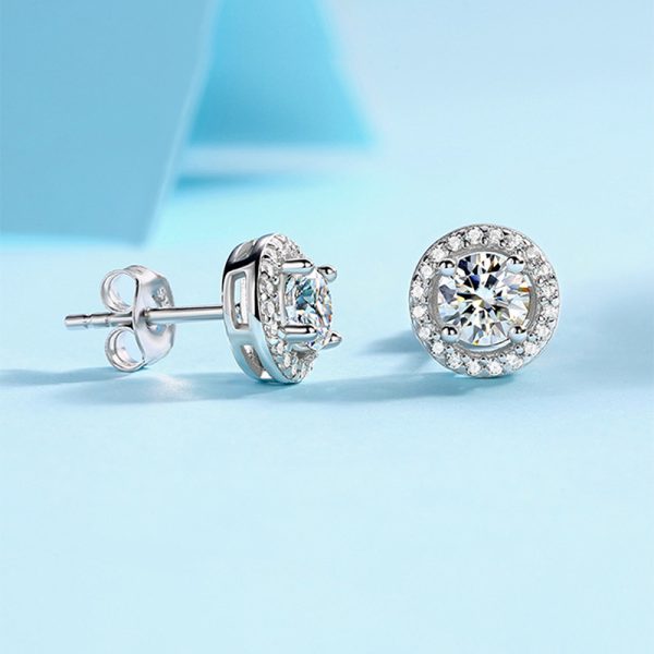 Moissanite round-set stud earrings made of S925 silver - Image 4